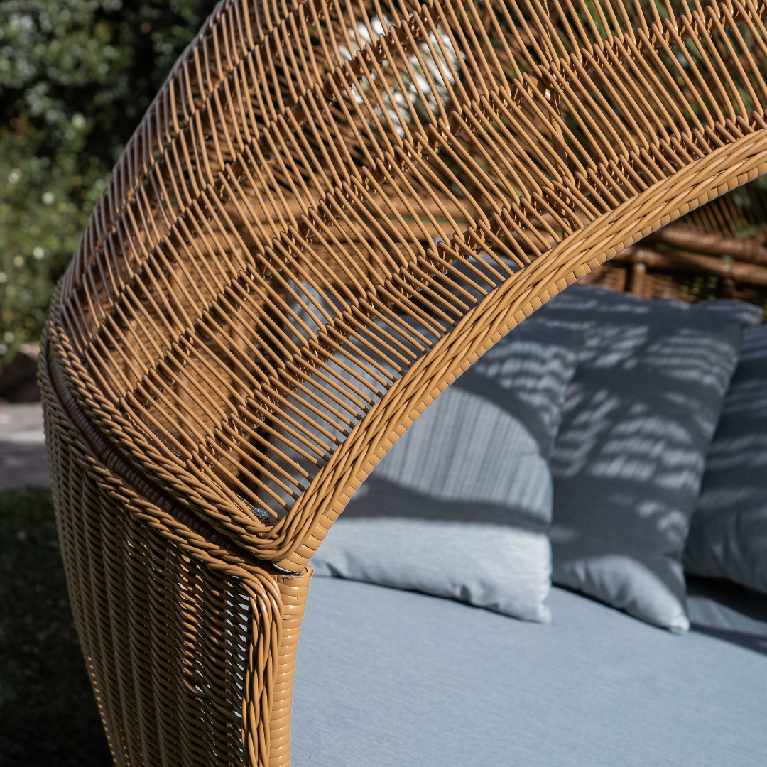 Love Seat '4000'